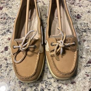 Women’s Sperry top-sider boat shoes size 9 NWT